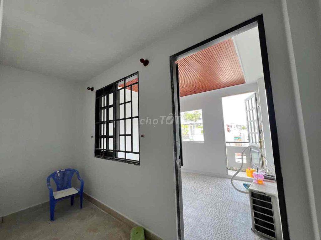 CHO THUÊ 1 PHÒNG NGỦ TÁCH BẾP CÓ BAN CONG FULL NT