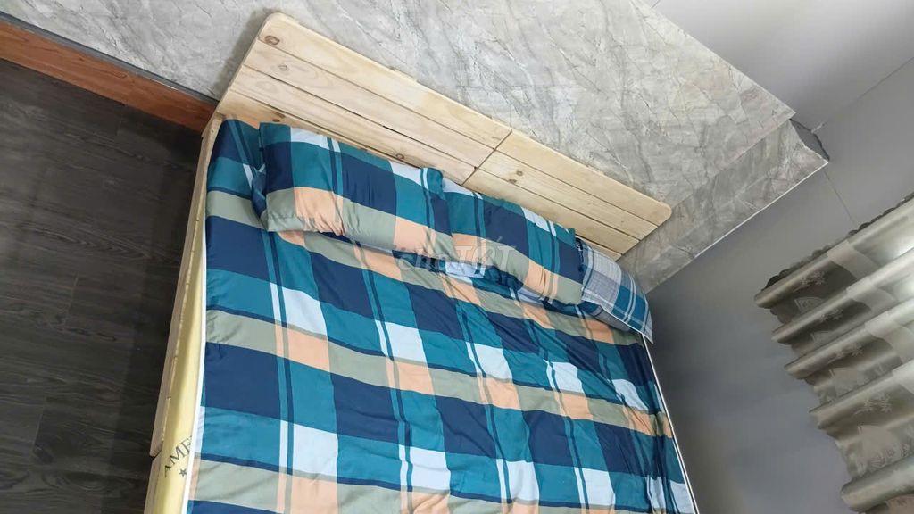 sinh viên hoặc nhân viên văn phòng