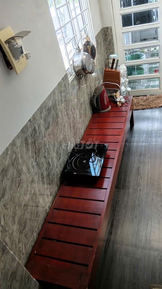 sinh viên hoặc nhân viên văn phòng