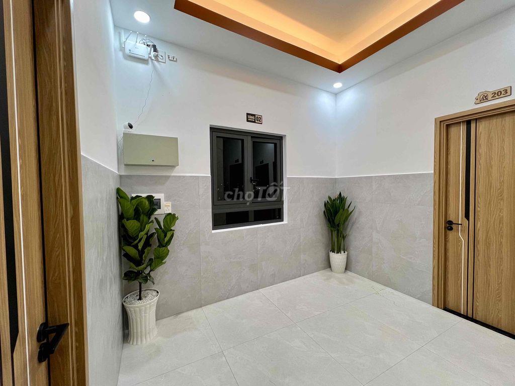 cho thuê phòng trọ ban công riêng Vườn Lài (gần cầu sắt)