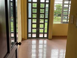 Phòng bancoon siêu thoáng gần NGÃ TƯ GA