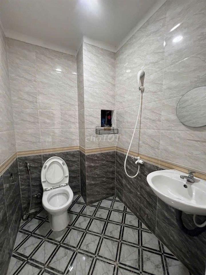 GIÁ 2 TRIỆU / THÁNG 
🏡 PHÒNG TRỌ NGAY MẶT TIỀN NGUYỄN ANH THỦ Gần CVP