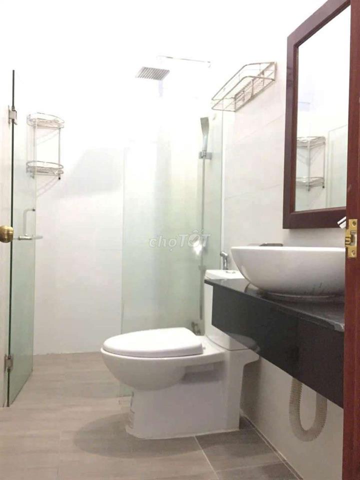 Phòng trọ 4x5m đúc lững mới sơn sạch sẽ Dương Thị Mười
