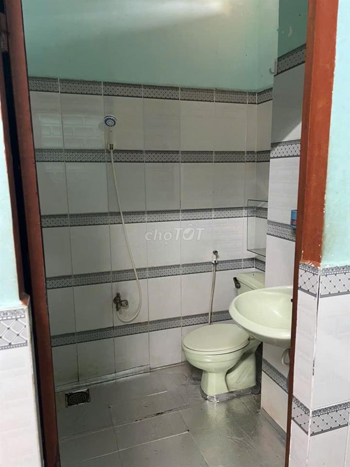 phòng trọ nguyễn văn quá