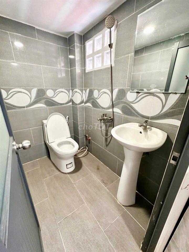 Phòng trọ quận 12, có gác, full nội thất