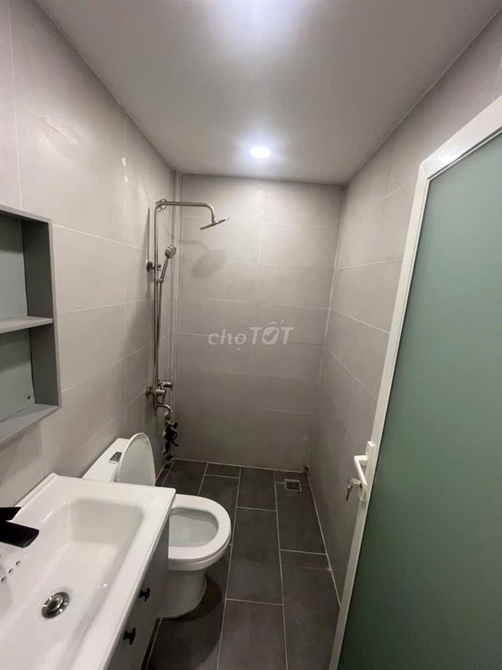BÁN CĂN HỘ GIÁP CÔNG VIÊN LÊ THỊ RIÊNG - 2PN TẶNG HẾT NT CÓ 2.7 TỶ 