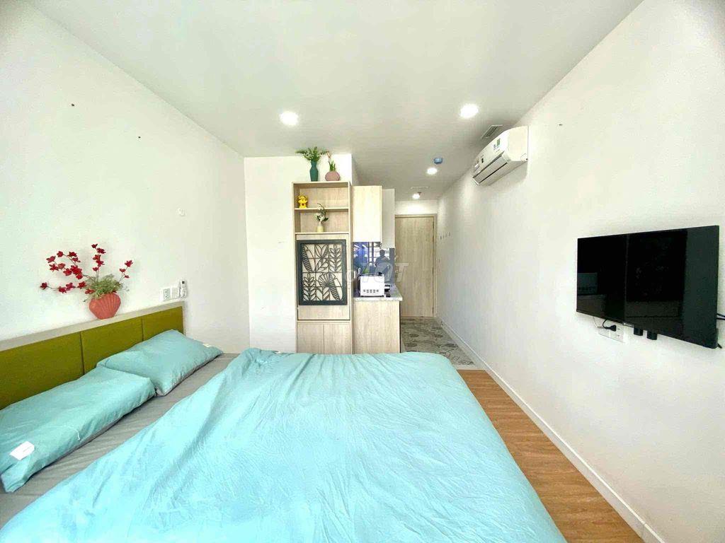 CHO THUÊ CĂN HỘ BAN CÔNG TẠI LÊ VĂN SỸ Q3 GẦN UEH, ĐHSG, DINH ĐỘC LẬP