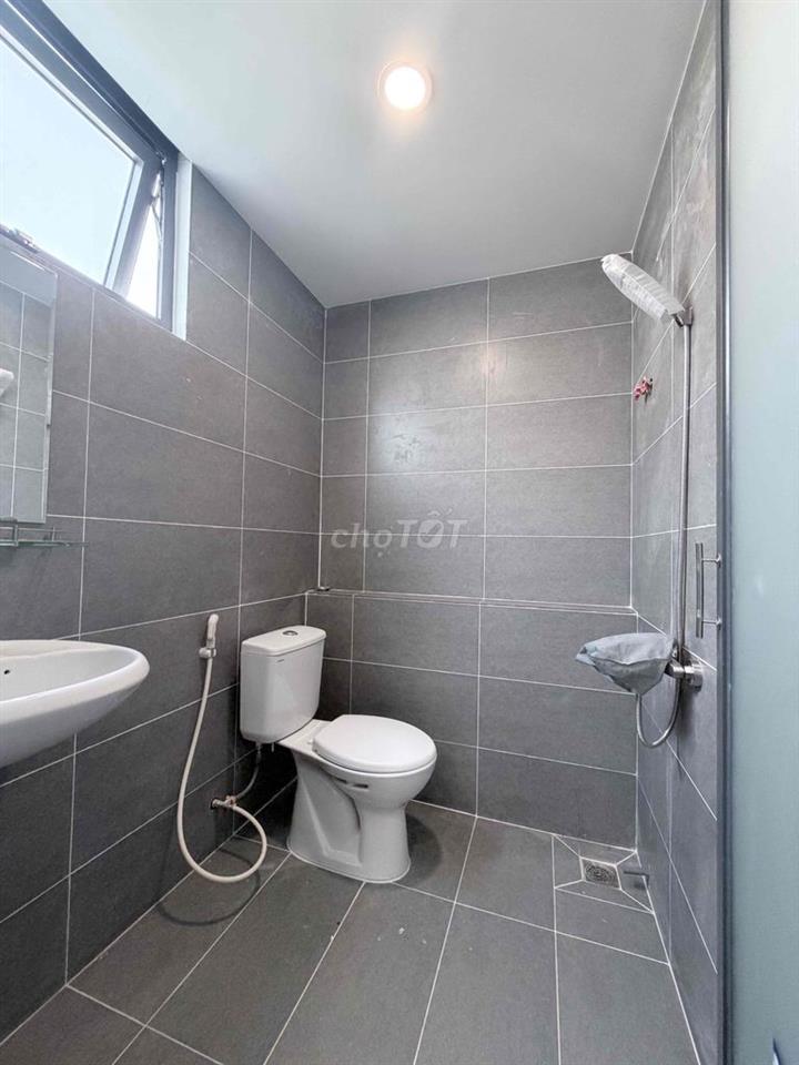 CHO THUÊ PHÒNG TRỌ MỚI XÂY 100% BAN CÔNG TO GẦN ĐẠI HỌC SÀI GÒN QUẬN 3