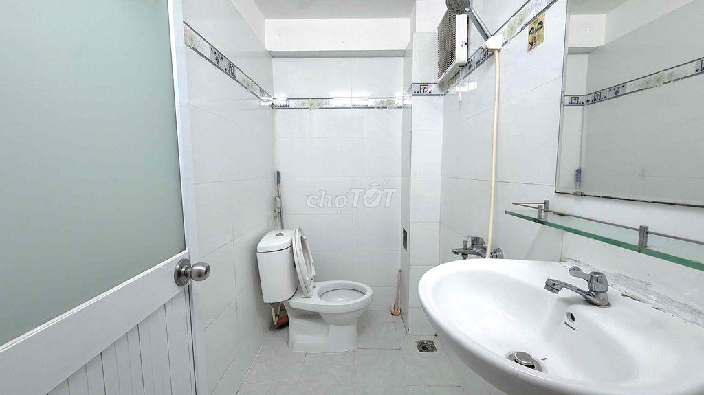 Chính Chủ Cho Thuê Căn Hộ 1PN Tách Bếp Full Nội Thất Có Ban Công Lớn