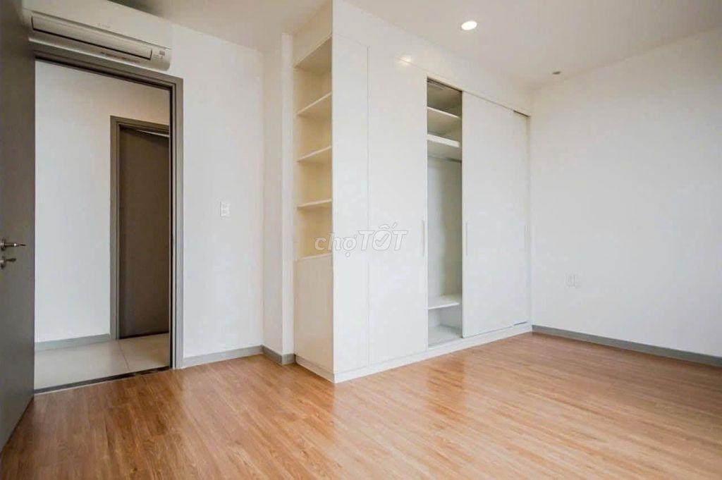 C/c 590 Cách Mạng Tháng 8, Quận 3 - 3PN/2WC/ 95m2 / giá 11 triệu/tháng