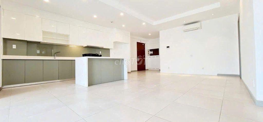 C/c 590 Cách Mạng Tháng 8, Quận 3 - 3PN/2WC/ 95m2 / giá 11 triệu/tháng
