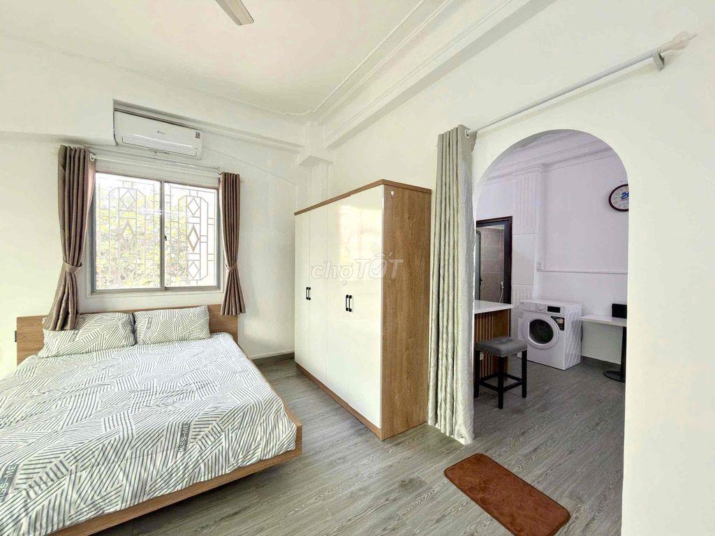 🔥 CĂN HỘ 1PN 50M2 SIÊU RỘNG – CỬA SỔ KÍNH LỚN NGẬP ÁNH SÁNG – TRUNG TÂ
