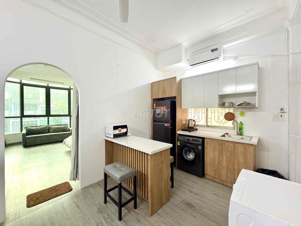 🔥 CĂN HỘ 1PN 50M2 SIÊU RỘNG – CỬA SỔ KÍNH LỚN NGẬP ÁNH SÁNG – TRUNG TÂ