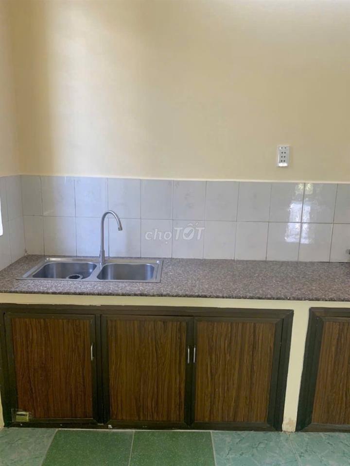 Chung cư mặt tiền CMT8 - đối diện CV Lê Thị Riêng