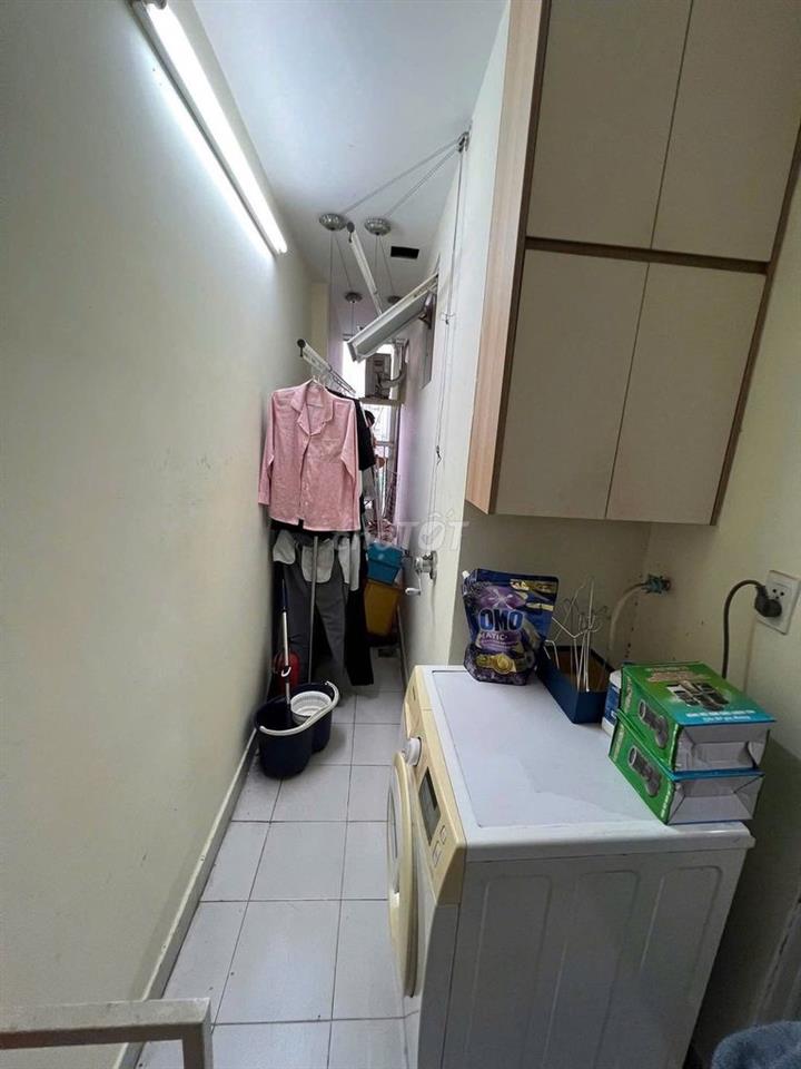 Giá 13tr/th, Chung cư Screc, 68m2, 2PN, 2WC, Nội thất, Trường Sa, Q3.