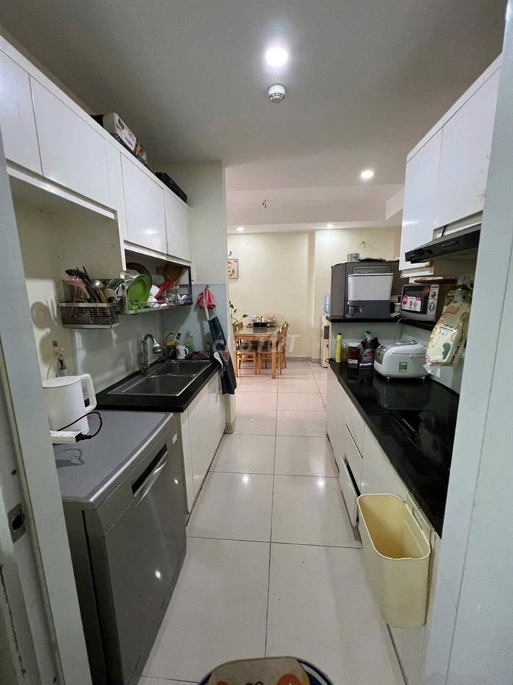 Giá 13tr/th, Chung cư Screc, 68m2, 2PN, 2WC, Nội thất, Trường Sa, Q3.