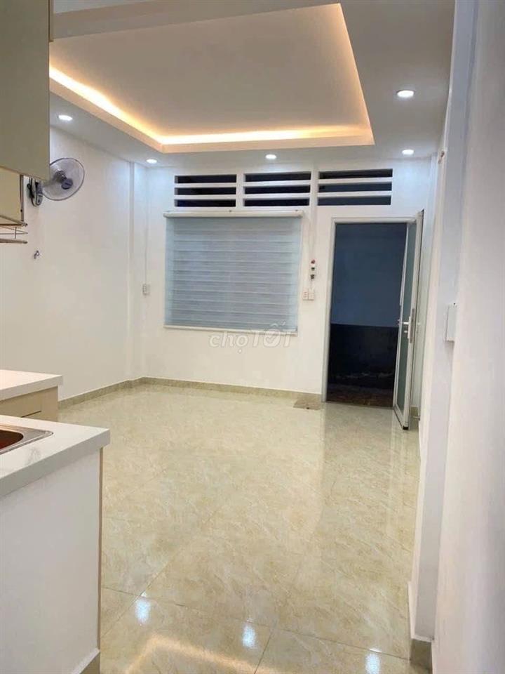 Chung cư Hoàng Sa Quận 3 thang bộ lầu 2 giá 8.5Tr/th 1PN có ban công