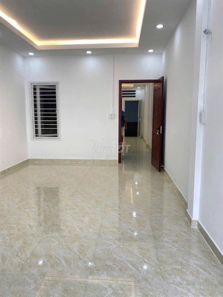 Chung cư Hoàng Sa Quận 3 thang bộ lầu 2 giá 8.5Tr/th 1PN có ban công