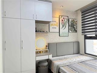 Cần cho thuê gấp căn hộ Terra Royla. DT: 72m2, 2pn, 2wc. Giá 20tr/th.