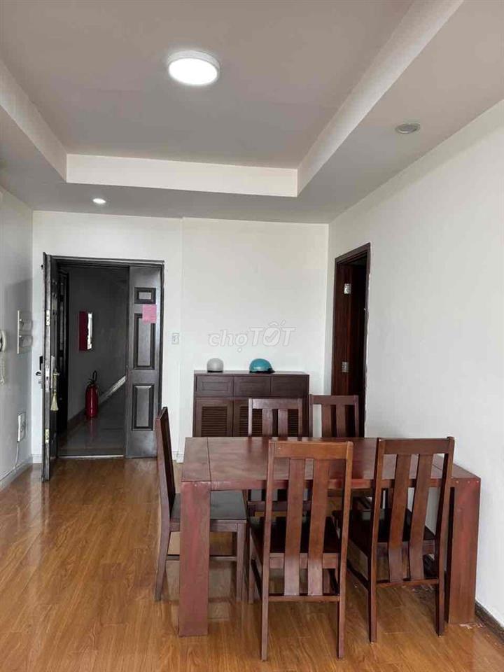 Cần cho thuê gấp căn hộ Cộng Hoà Plaza . DT: 96m2, 3PN, 2WC. Giá 17,5t