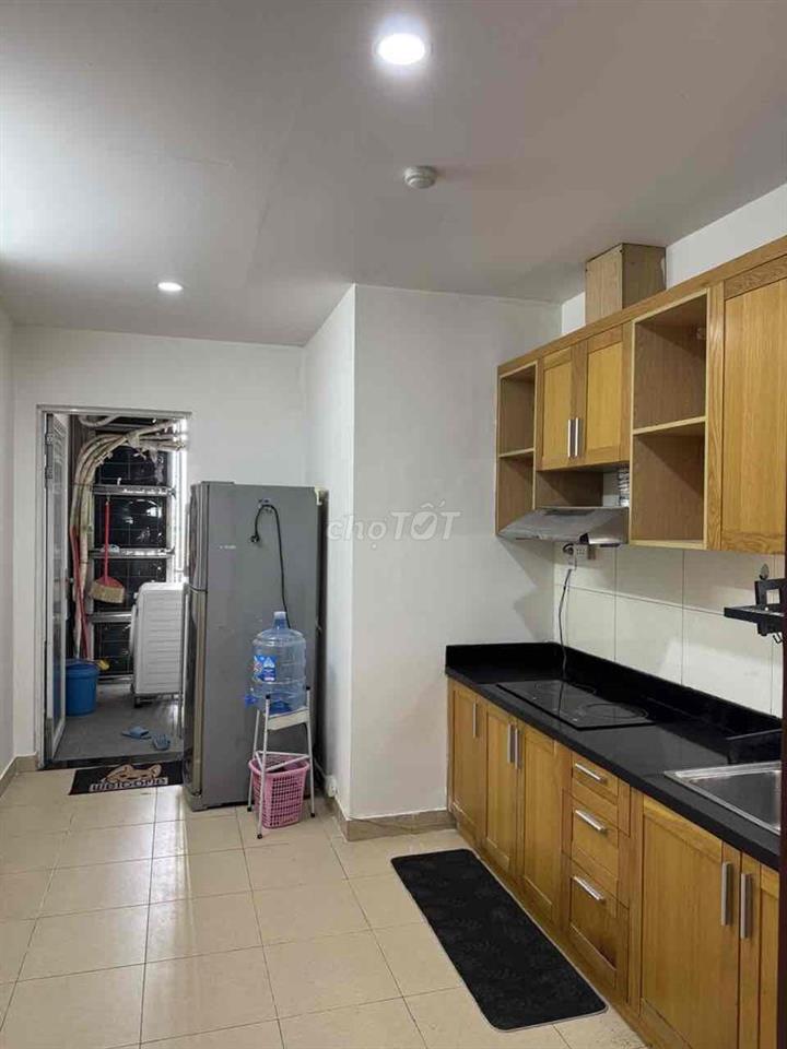 Cần cho thuê gấp căn hộ Cộng Hoà Plaza . DT: 96m2, 3PN, 2WC. Giá 17,5t