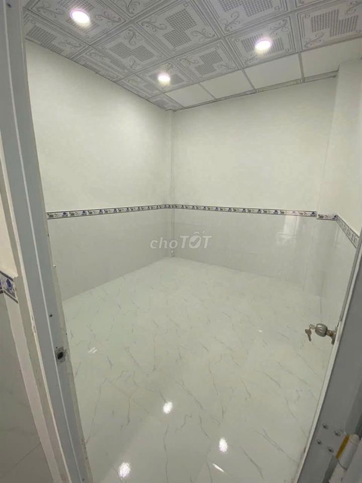 Nhà gần MT Trần Văn Đang, Quận 3. DT: 3,1m x 14m (41m2)