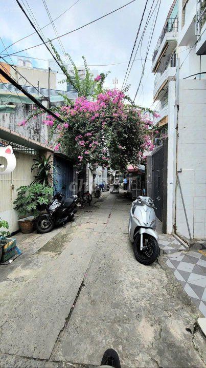 Nhà gần Hẻm ô tô 60 Lý Chính Thắng, Q3. DT:27m2. Trệt 2 Lầu. 4,1 tỷ TL
