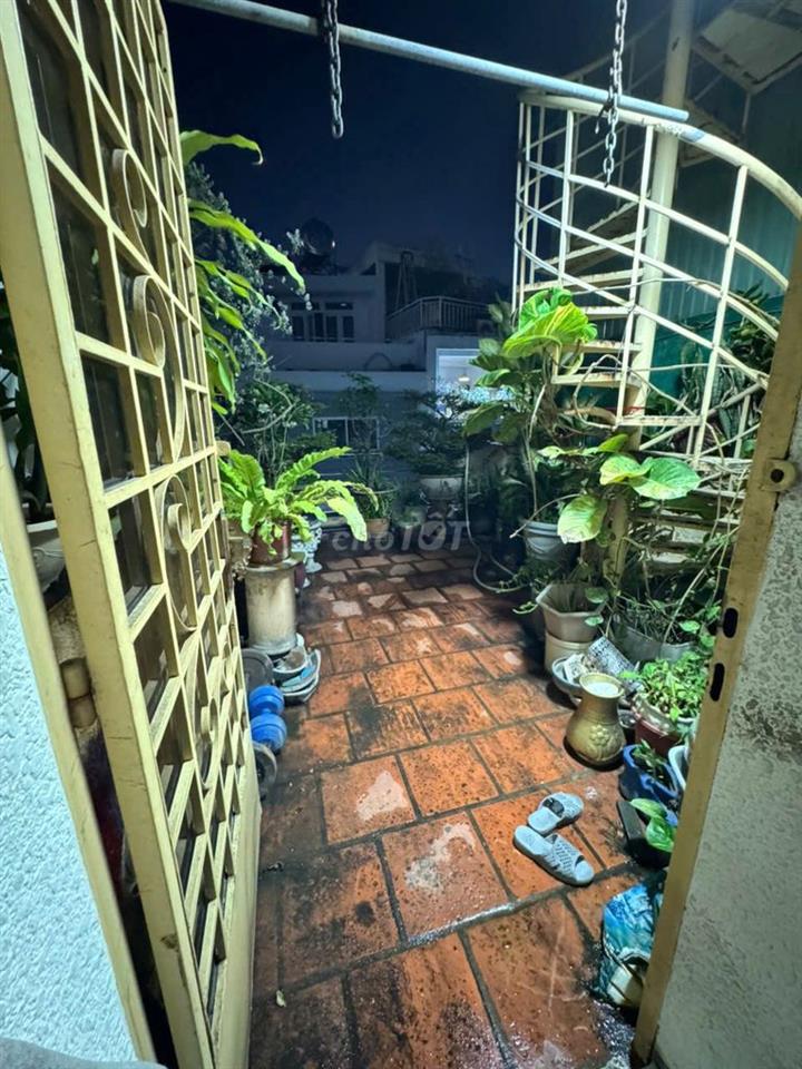 Bán nhà hẻm 108 Trần Quang Diệu, 2 lầu + ST, DTSD 153m2, 4PN