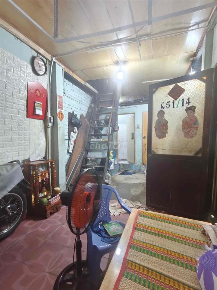 Bán nhà Hẻm 651