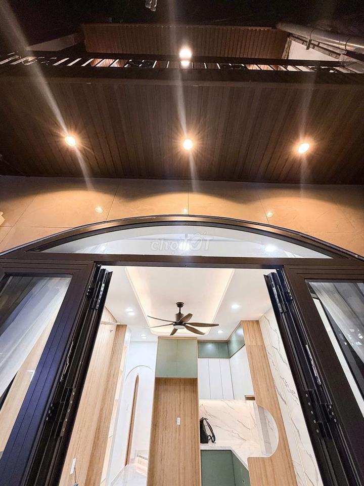 chính chủ bán 198/20 Vo Văn Tần 100m2 hơn 4 tỷ, hh2%