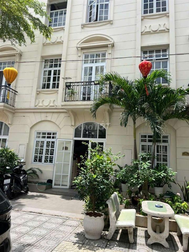 chuyển nhượng nhà phố trong khu Compound cao cấp chỉ 38 căn nhà phố