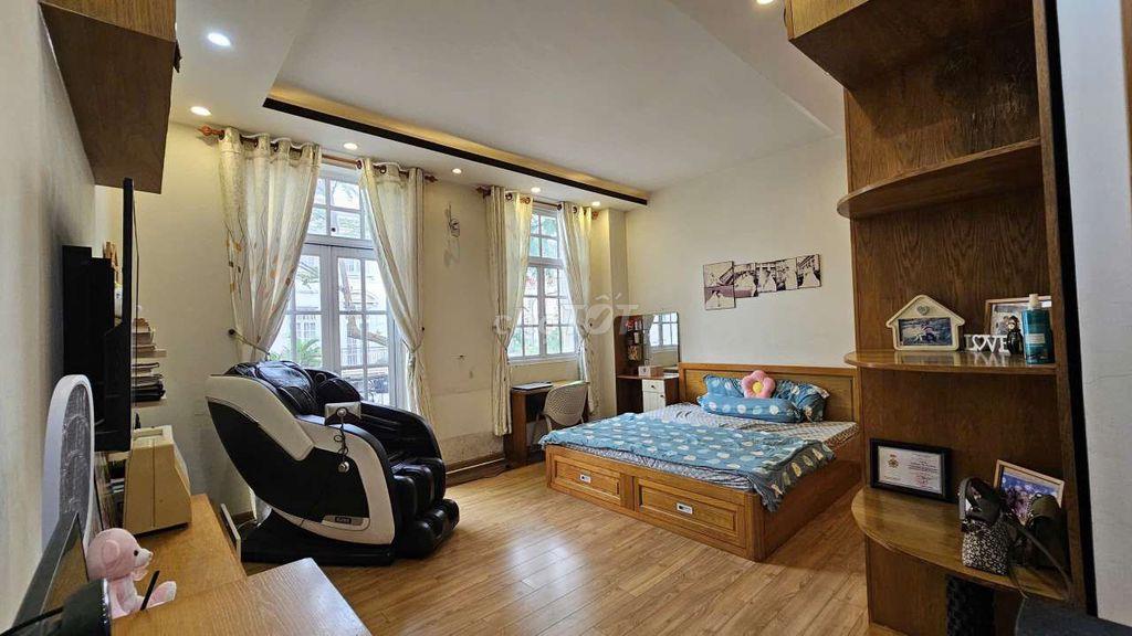 chuyển nhượng nhà phố trong khu Compound cao cấp chỉ 38 căn nhà phố
