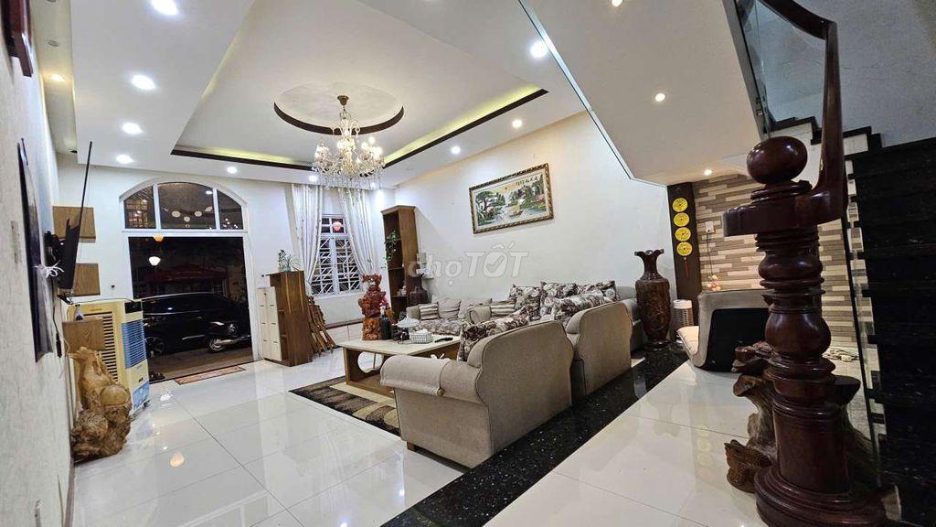 chuyển nhượng nhà phố trong khu Compound cao cấp chỉ 38 căn nhà phố