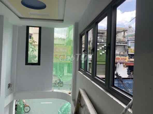 Nhà thuê góc 2 mặt tiền Lý Thái Tổ (5 tầng) - Quận 3