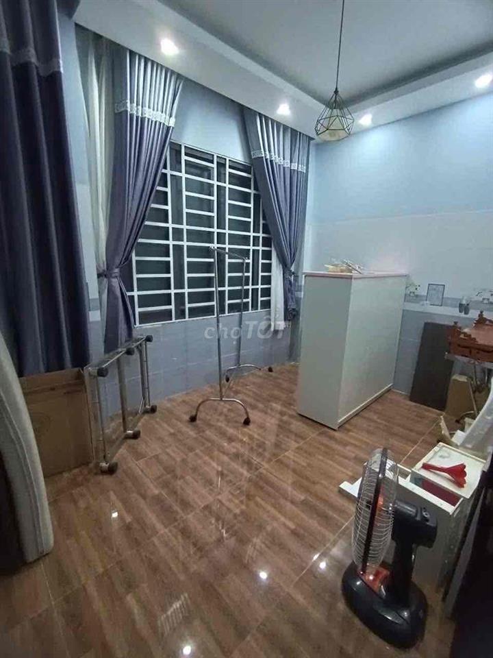 Cho thuê nhà Lê Văn Sỹ 4x9 nhà mới 1 trệt 2 lầu sân thượng 4pn 2wc