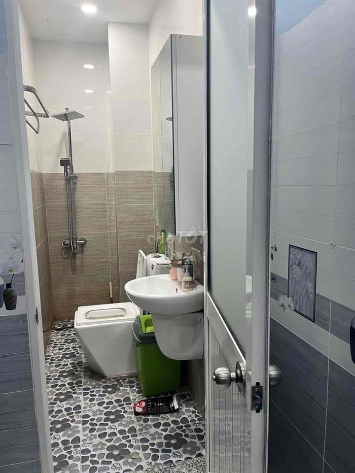 Cho thuê nhà Lê Văn Sỹ 4x9 nhà mới 1 trệt 2 lầu sân thượng 4pn 2wc