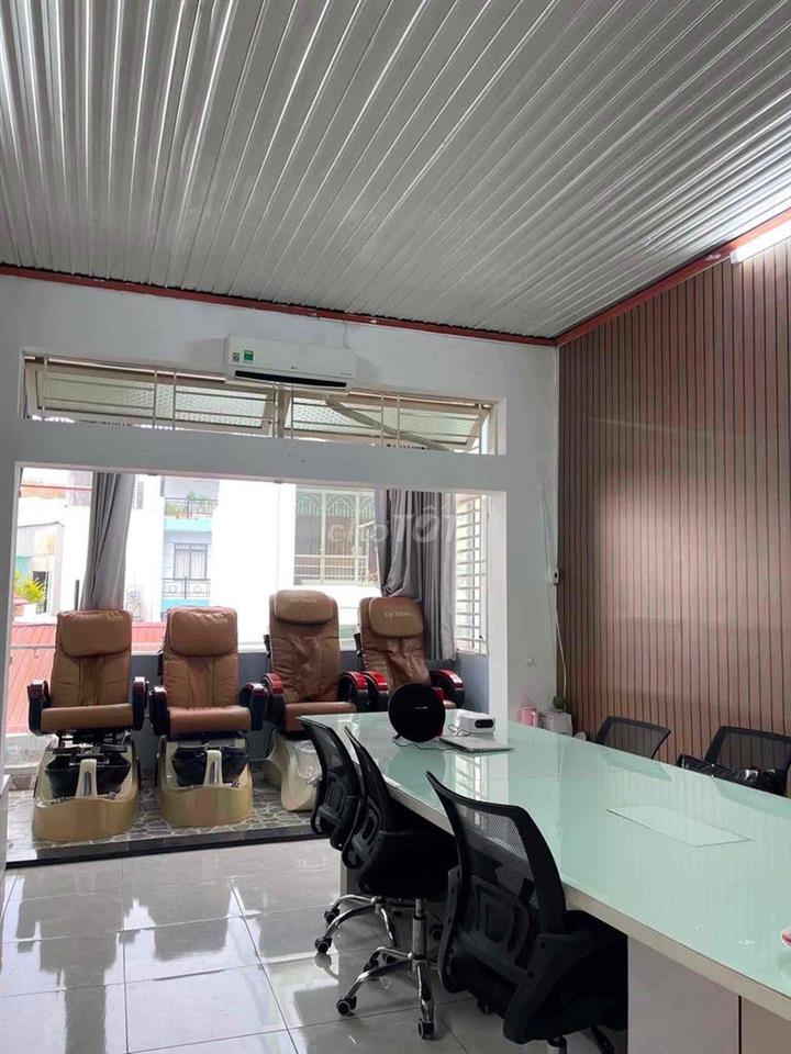 Cho thuê nhà hẻm xe tải Trương Công Định 5x18 1 trệt 2 lầu 4pn 3wc
