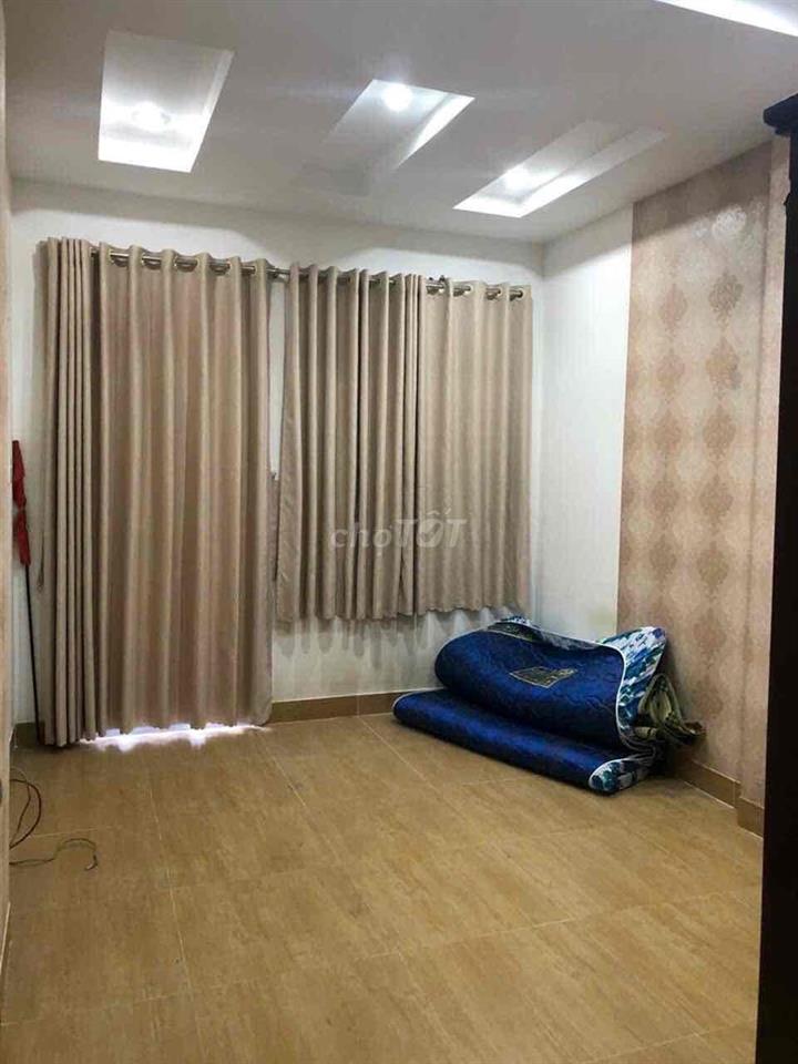 Cho thuê nhà hẻm 8m thông Lý Thường Kiệt 1 trệt 2 lầu sân thượng 4pn