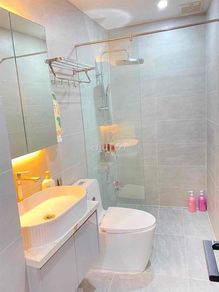 Cho thuê nhà HXH đường Hoàng Văn Thụ 4x8 1 trệt 3 lầu sân thượng