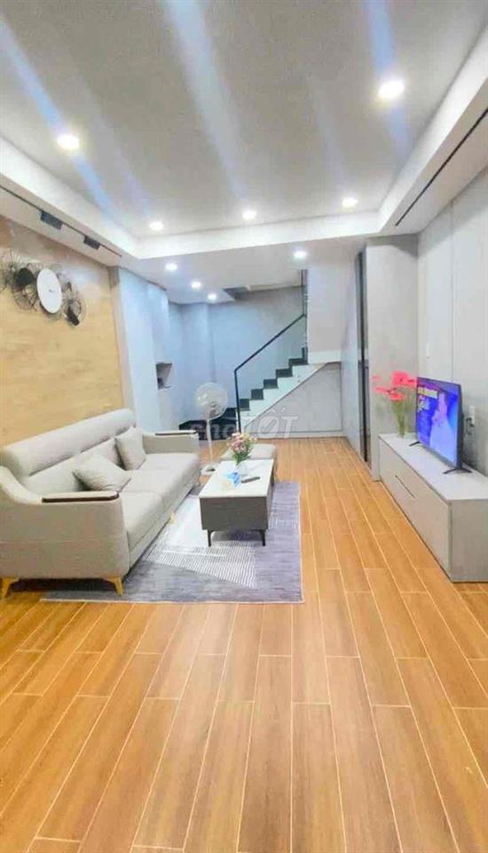 Cho thuê nhà HXH đường Hoàng Văn Thụ 4x8 1 trệt 3 lầu sân thượng