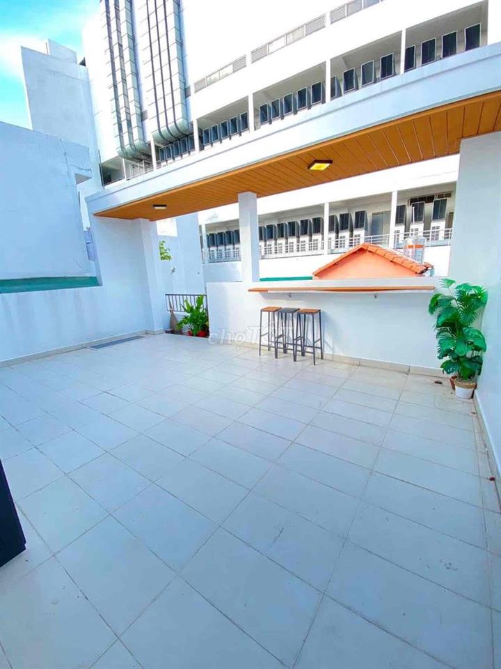 Cho thuê nhà HXH đường Hoàng Văn Thụ 4x8 1 trệt 3 lầu sân thượng