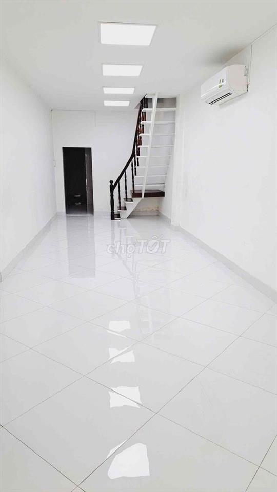 Cho thuê nhà mới 3,5x16 1 trệt 1 lầu đường Hoàng Văn Thụ