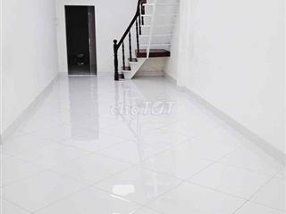 Cho thuê nhà mới 3,5x16 1 trệt 1 lầu đường Hoàng Văn Thụ