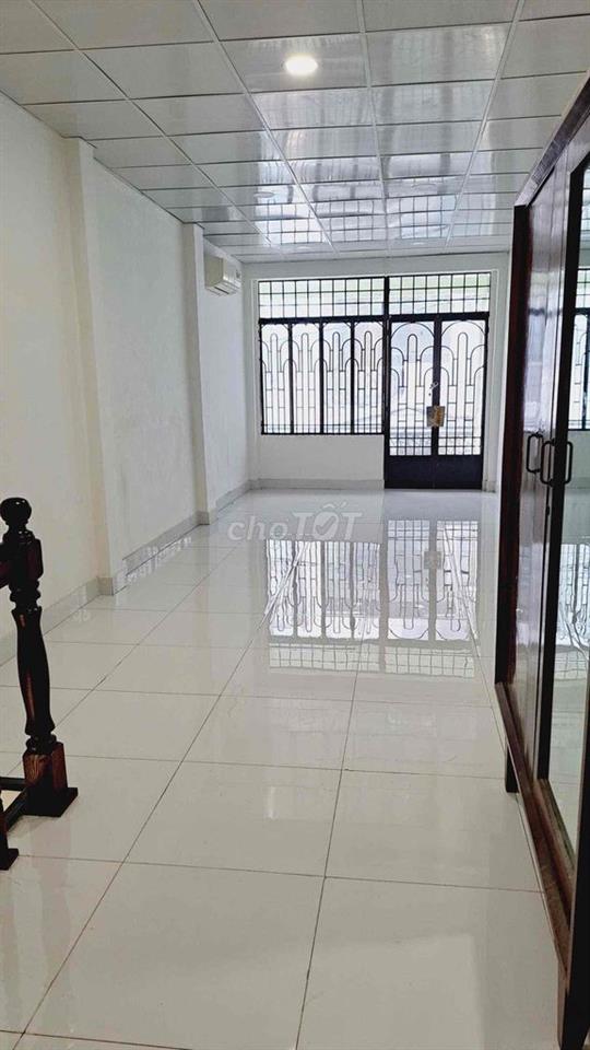 Cho thuê nhà mới 3,5x16 1 trệt 1 lầu đường Hoàng Văn Thụ