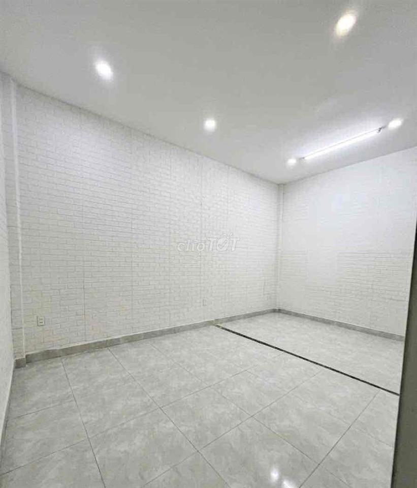 Cho thuê nhà cấp 4 diện tích 5x25 đường Thép Mới 2pn 2wc