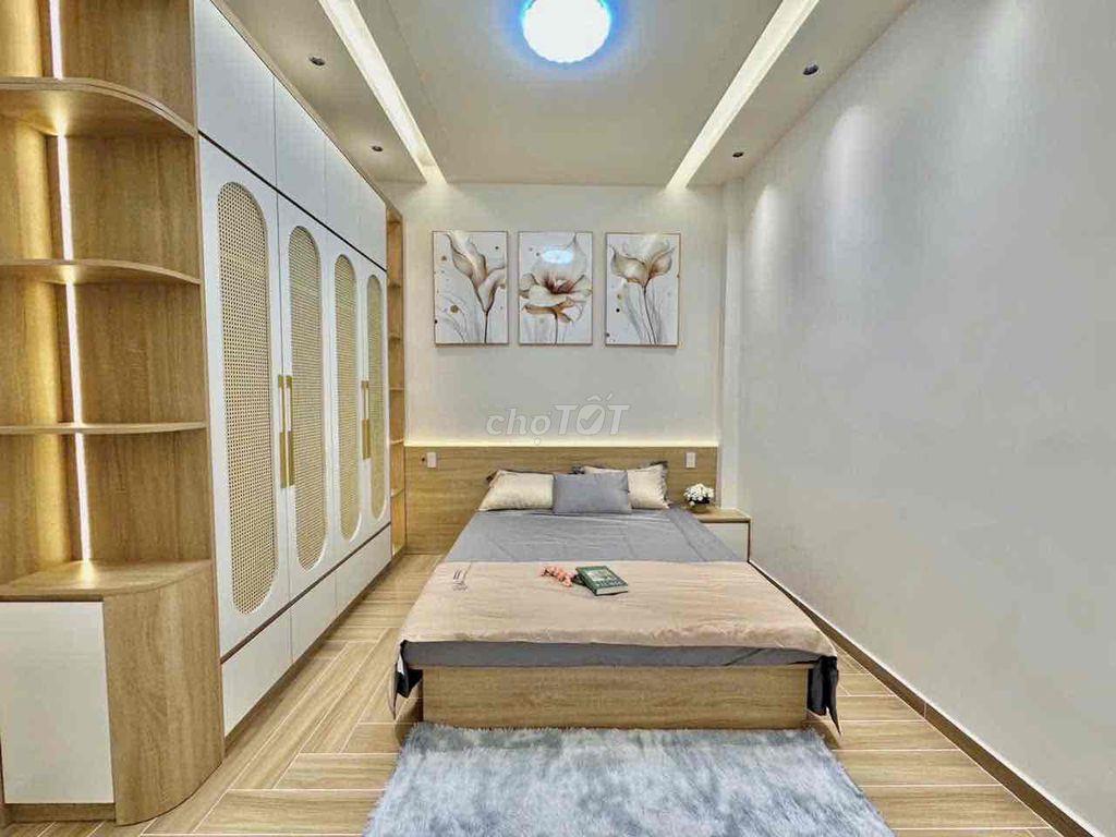 Cho thuê nhà Trần Văn Quang 4x13 1 trệt 2 lầu 4pn 4wc sân thượng