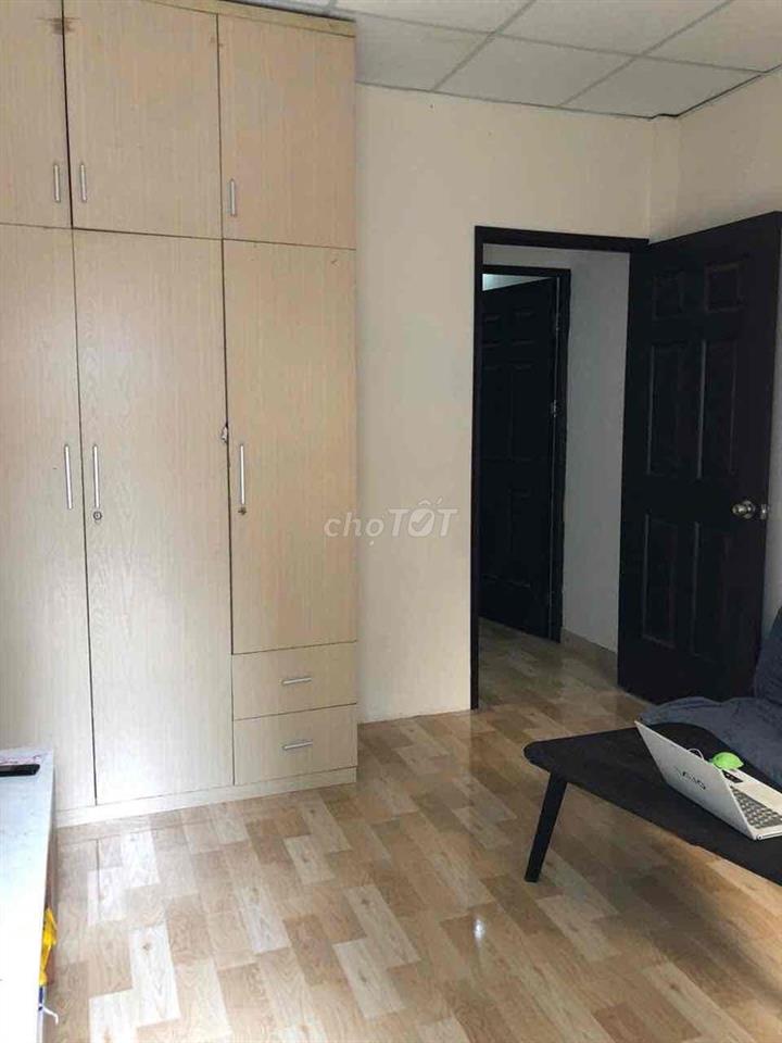 Cho thuê nhà đường Cộng Hoà 3,7x10 1 trệt 1 lầu 2pn 2wc full nội thất