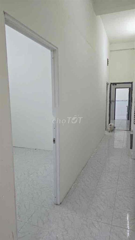 Cho thuê nhà mặt tiền Nguyễn Trọng Tuyển 4x20 cấp 4 3pn 1wc