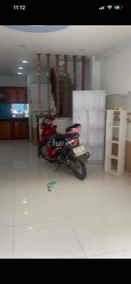 Cho thuê nhà CMT8 4x9 kết cấu 1 trệt 1 lầu 2pn 2wc 2 máy lạnh