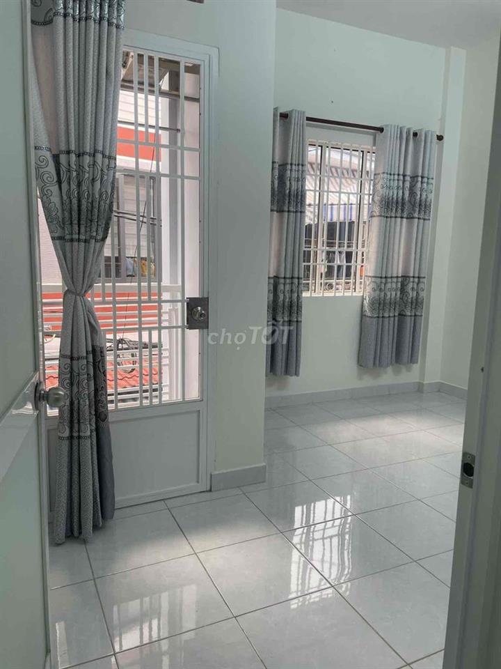 Cho thuê nhà Ni Sư Huỳnh Liên 4x11 1 trệt 1 lầu 2pn 2wc